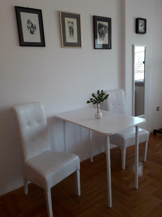 Apartman Dunja Ns 2 노비사드 외부 사진